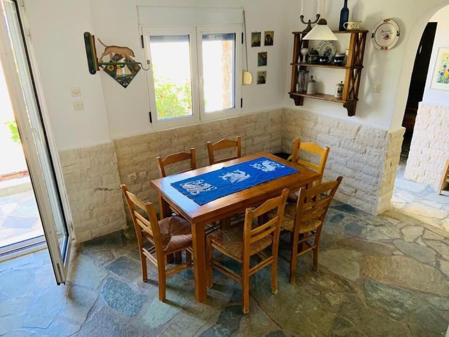 Familienfreundliches Fischerhaus Am Strand Porto Heli Dış mekan fotoğraf