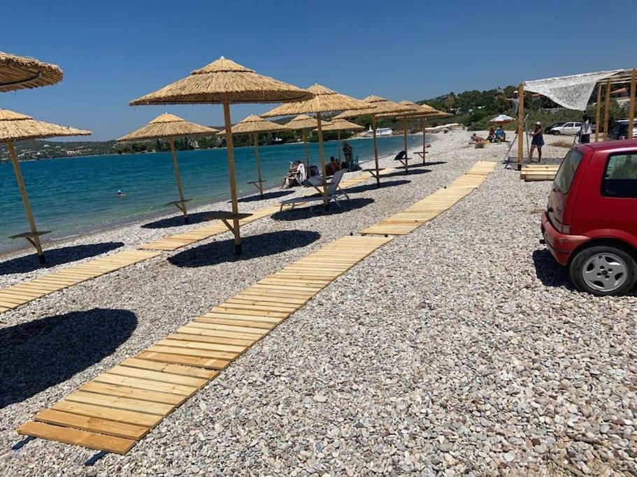 Familienfreundliches Fischerhaus Am Strand Porto Heli Dış mekan fotoğraf
